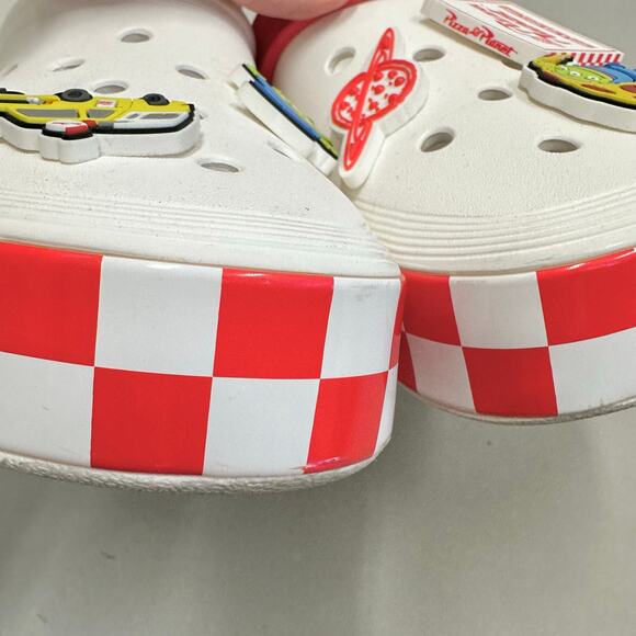 Crocs Toy Story Pizza Planet Off-Court Clog Men's size 8 Women's 10 - Picture 4 of 16